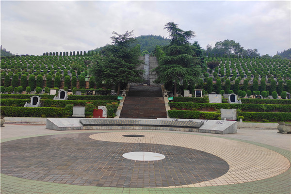 仙居山陵园墓区