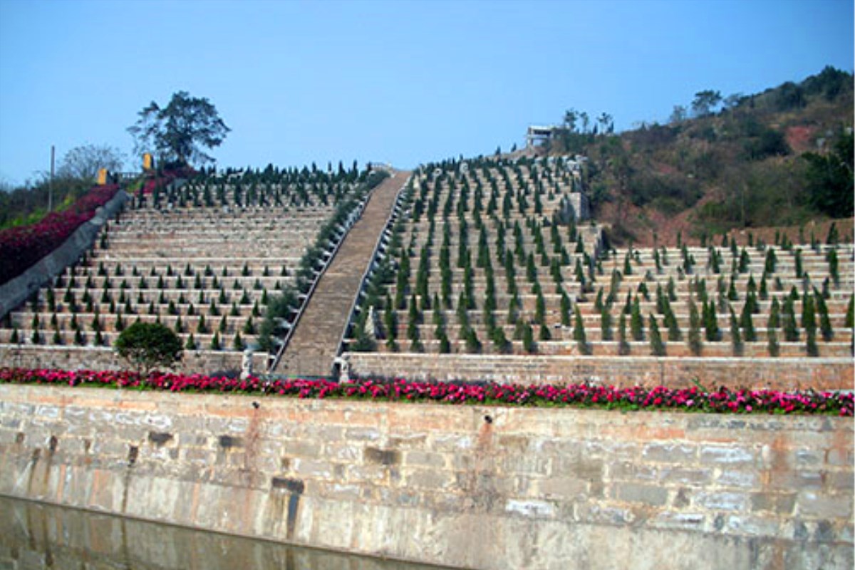 奇峰山陵园墓区环1