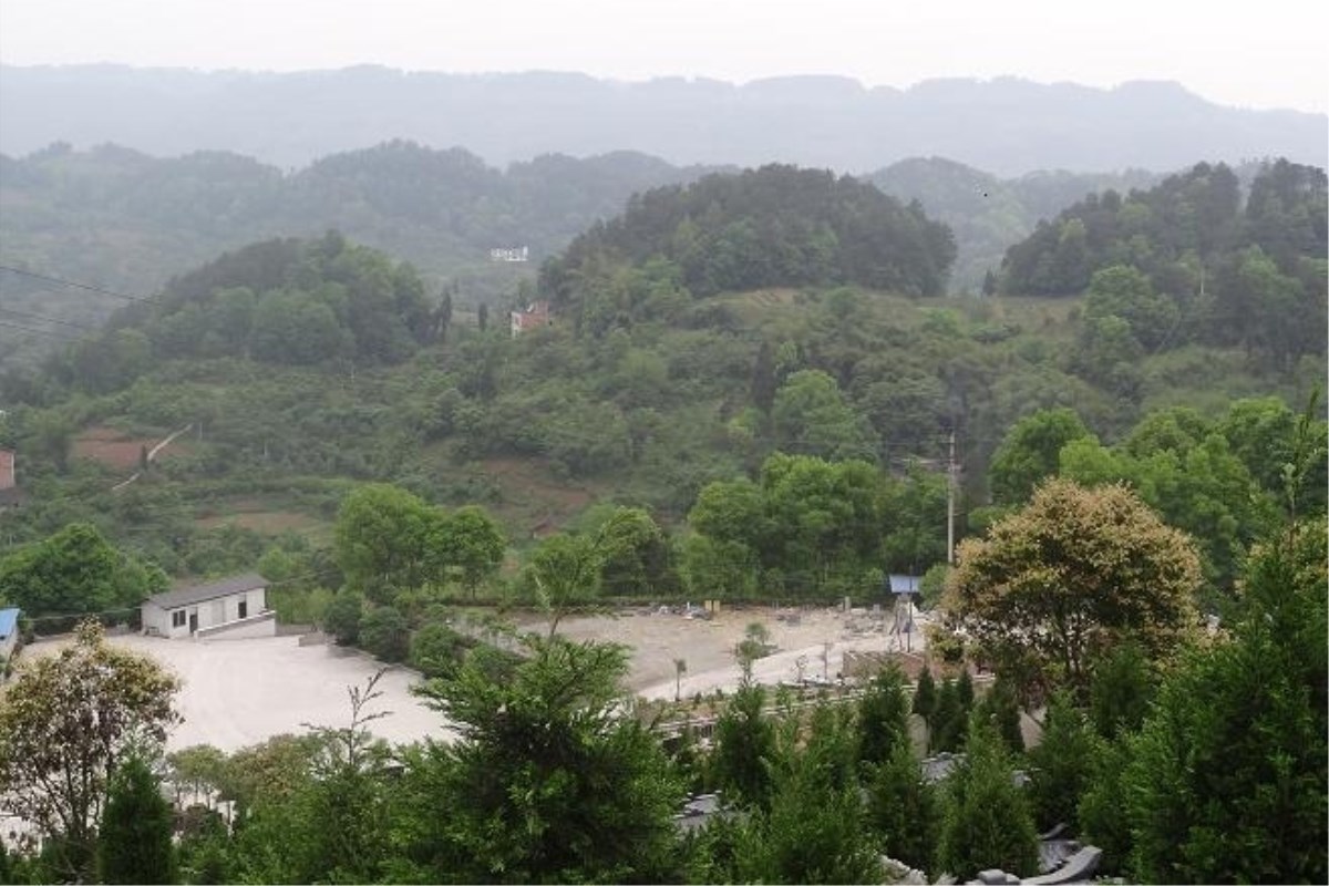 白马山公墓远景